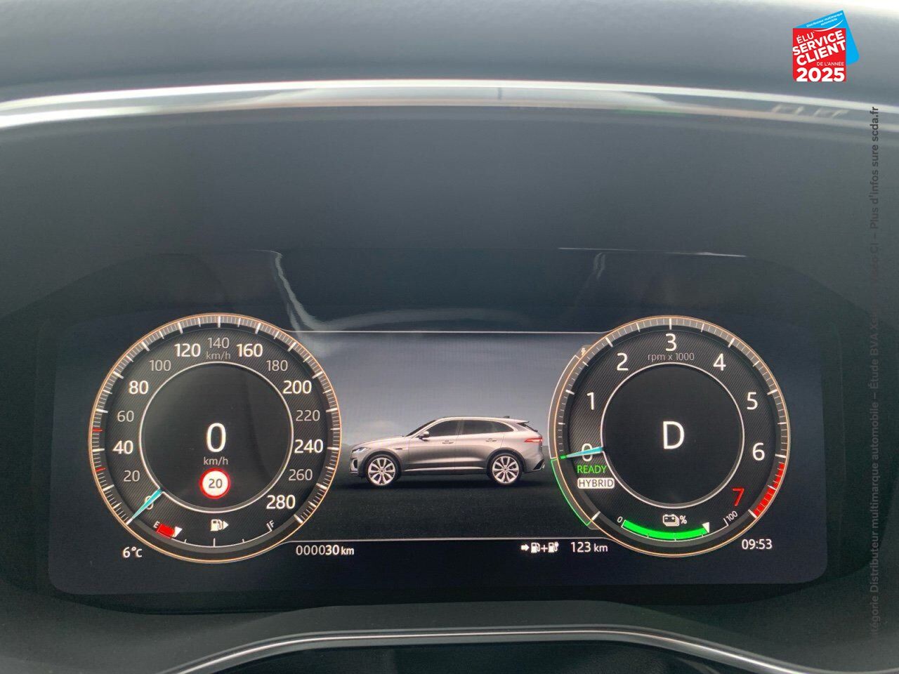 Véhicule d'occasion JAGUAR F-PACE P400E PLUG-IN-HYBRID R-DYNAMIC SE BVA8 AWD chez Toyota Thionville