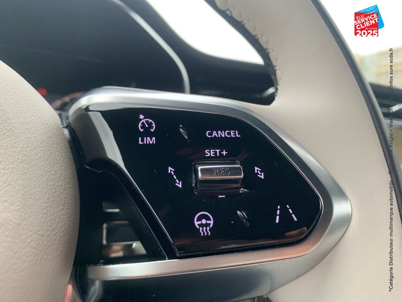 Véhicule d'occasion JAGUAR F-PACE P400E PLUG-IN-HYBRID R-DYNAMIC SE BVA8 AWD chez Toyota Thionville