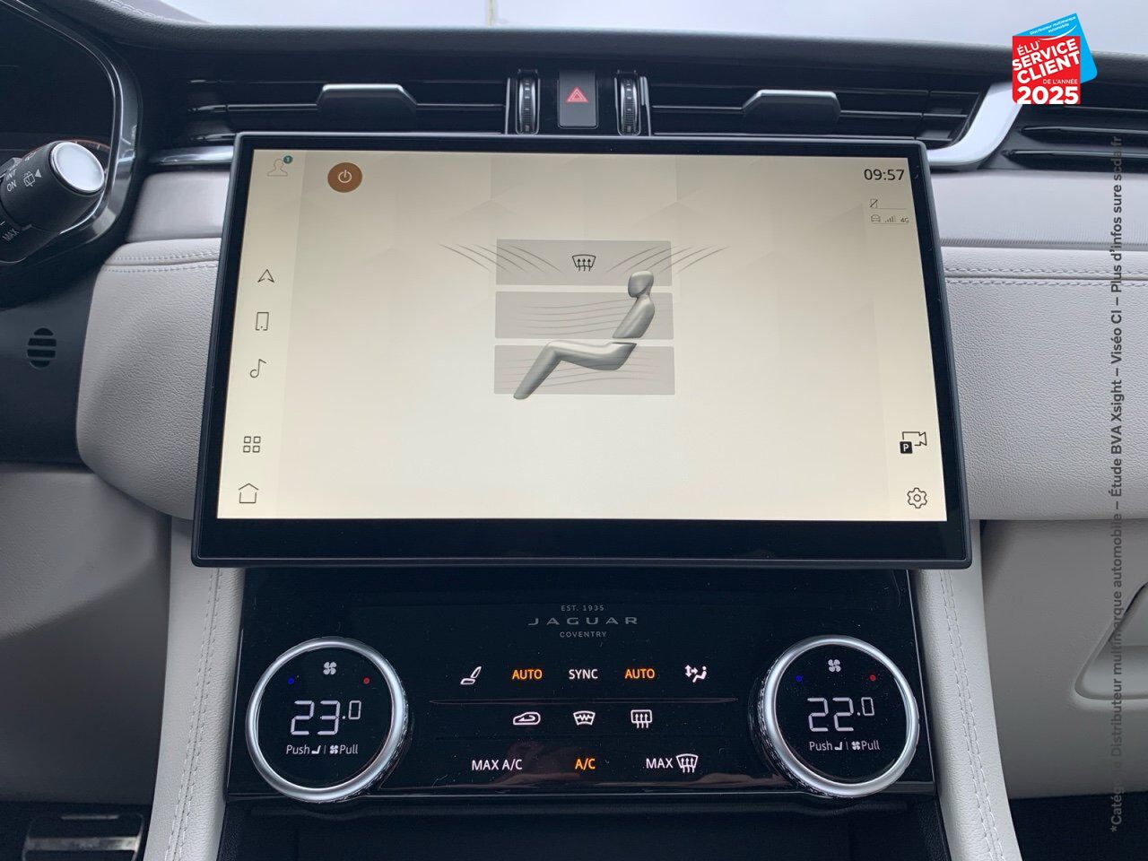 Véhicule d'occasion JAGUAR F-PACE P400E PLUG-IN-HYBRID R-DYNAMIC SE BVA8 AWD chez Toyota Thionville
