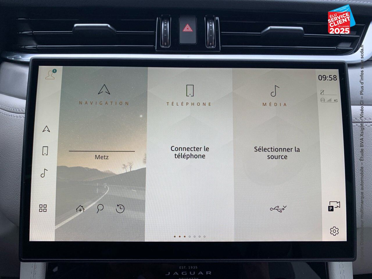Véhicule d'occasion JAGUAR F-PACE P400E PLUG-IN-HYBRID R-DYNAMIC SE BVA8 AWD chez Toyota Thionville