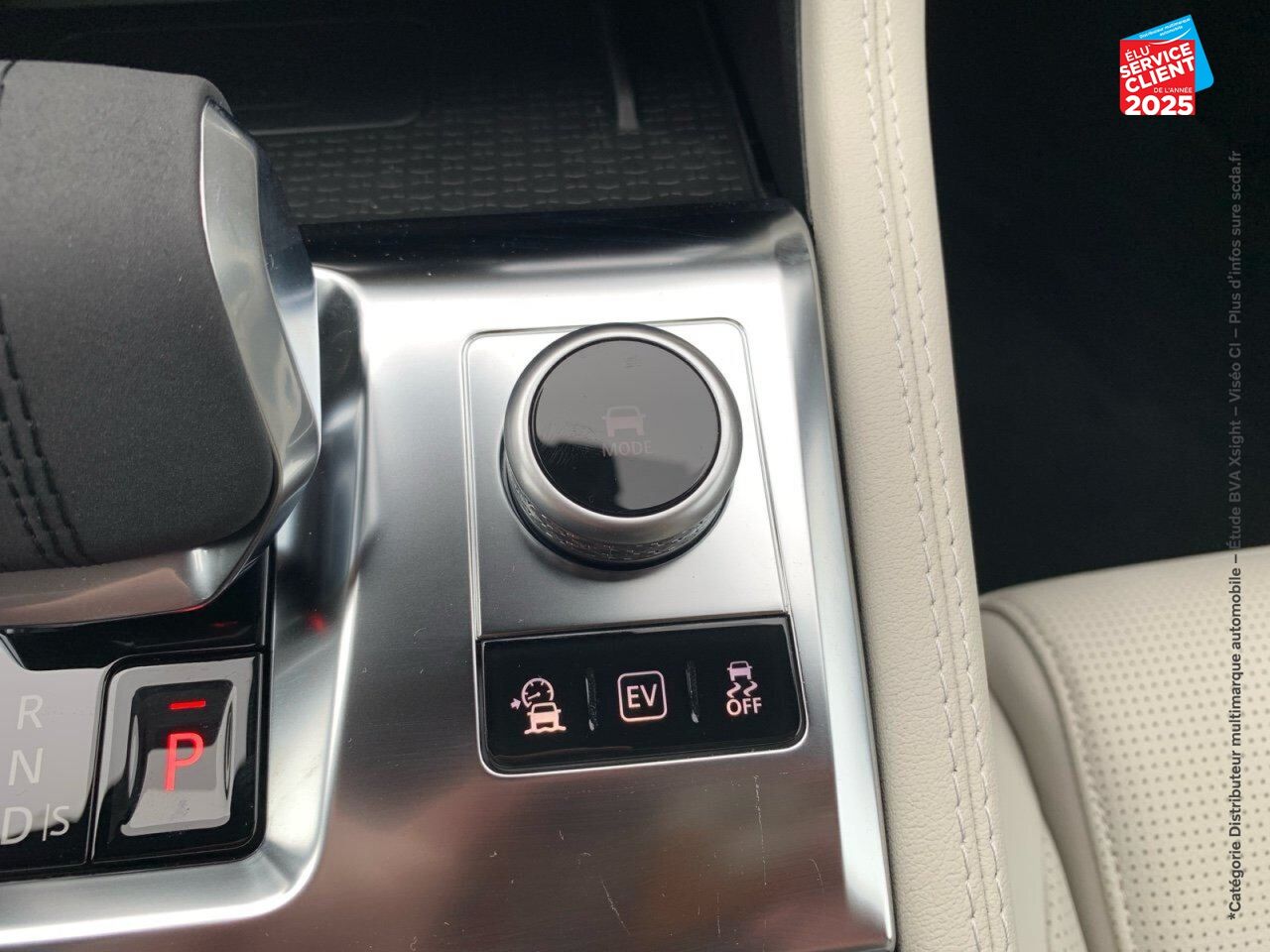 Véhicule d'occasion JAGUAR F-PACE P400E PLUG-IN-HYBRID R-DYNAMIC SE BVA8 AWD chez Toyota Thionville