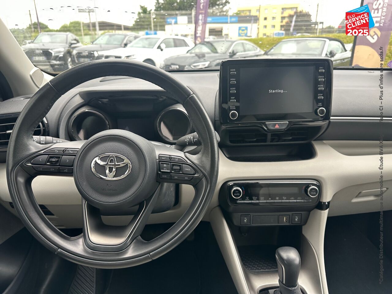 Véhicule d'occasion TOYOTA YARIS 116H ICONIC 5P TPANO GPS chez Hyundai Epernay