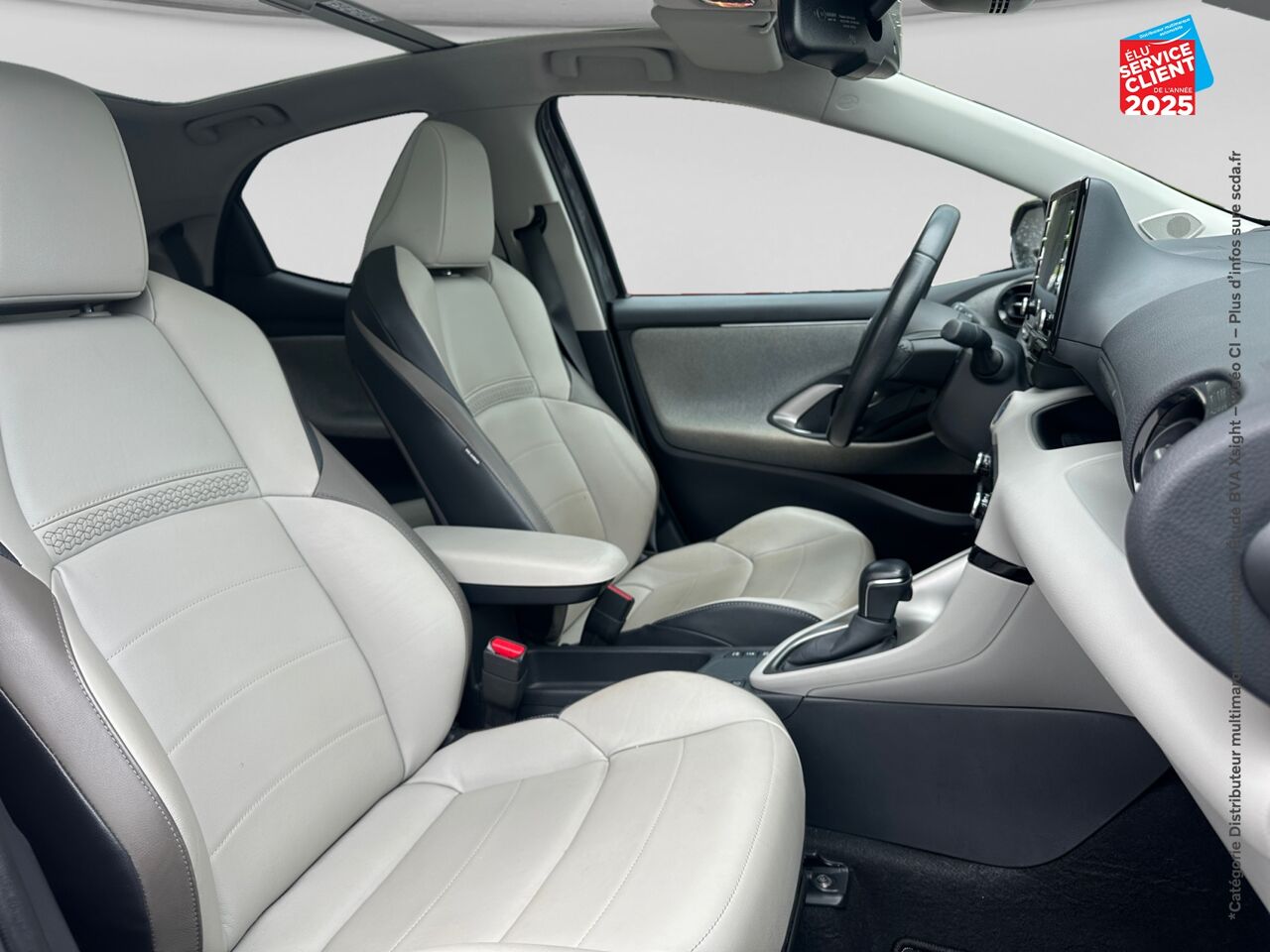 Véhicule d'occasion TOYOTA YARIS 116H ICONIC 5P TPANO GPS chez Hyundai Epernay