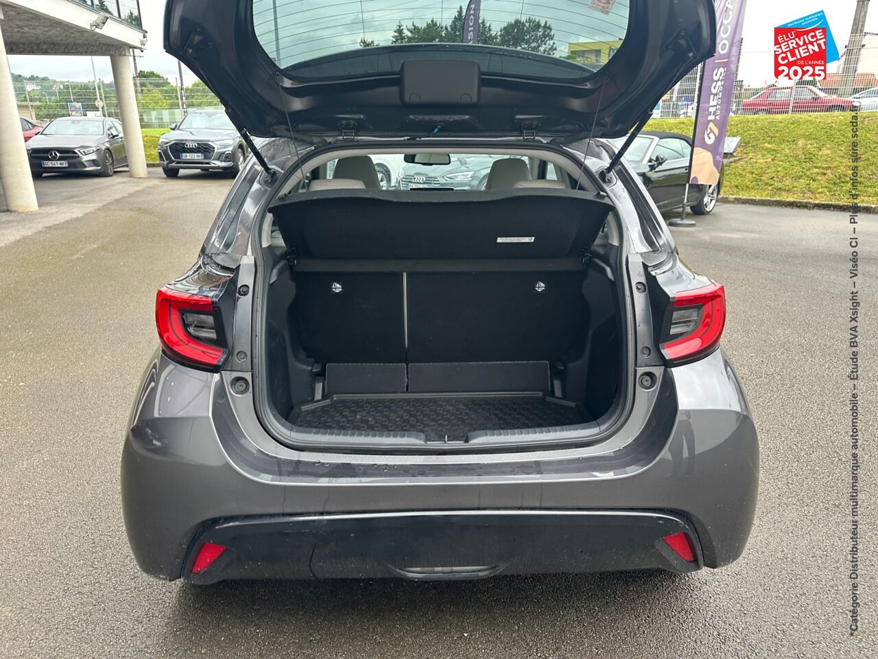 Véhicule d'occasion TOYOTA YARIS 116H ICONIC 5P TPANO GPS chez Hyundai Epernay