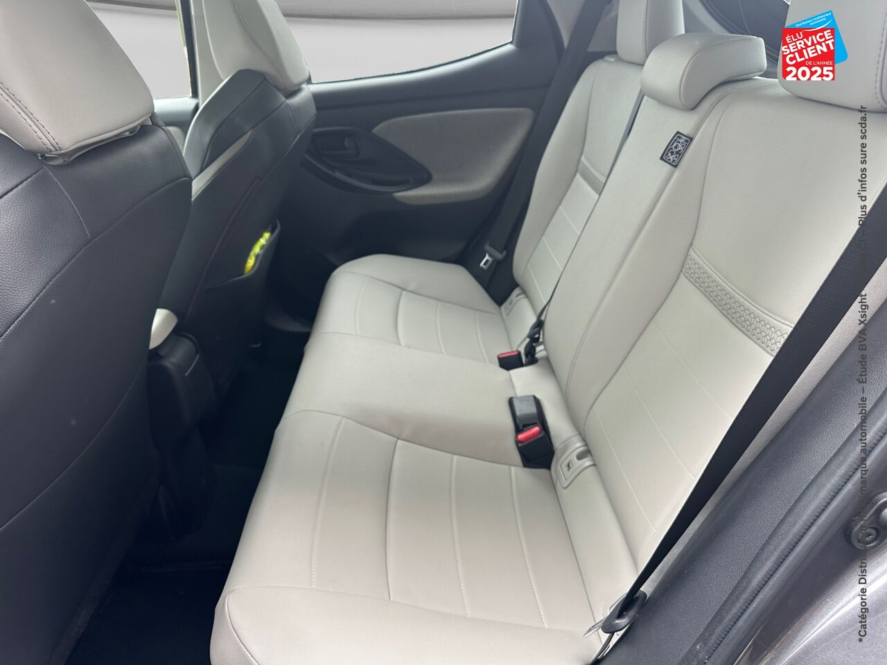 Véhicule d'occasion TOYOTA YARIS 116H ICONIC 5P TPANO GPS chez Hyundai Epernay