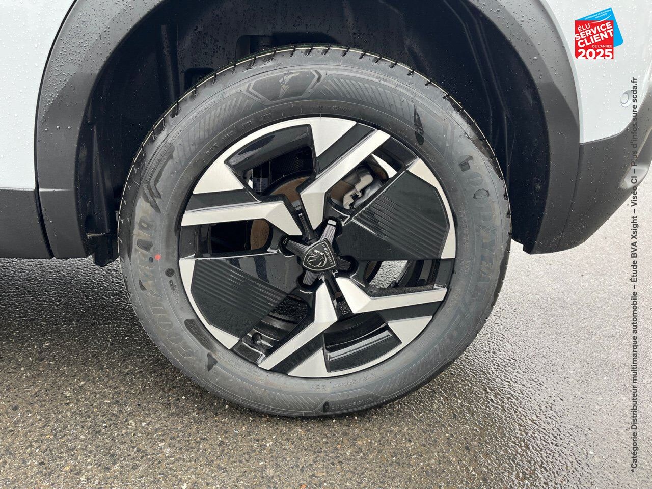 Véhicule d'occasion PEUGEOT 2008 1.2 PURETECH 100CH SS ALLURE chez Renault Saint-Louis