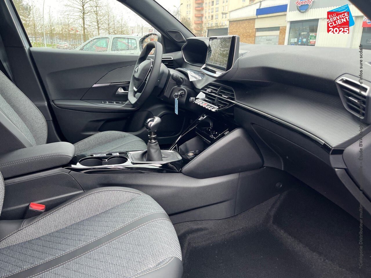 Véhicule d'occasion PEUGEOT 2008 1.2 PURETECH 100CH SS ALLURE chez Renault Saint-Louis
