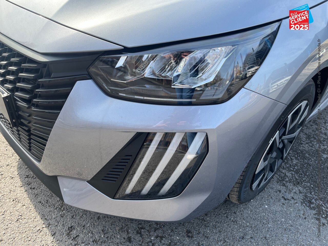 chez Peugeot Sedan