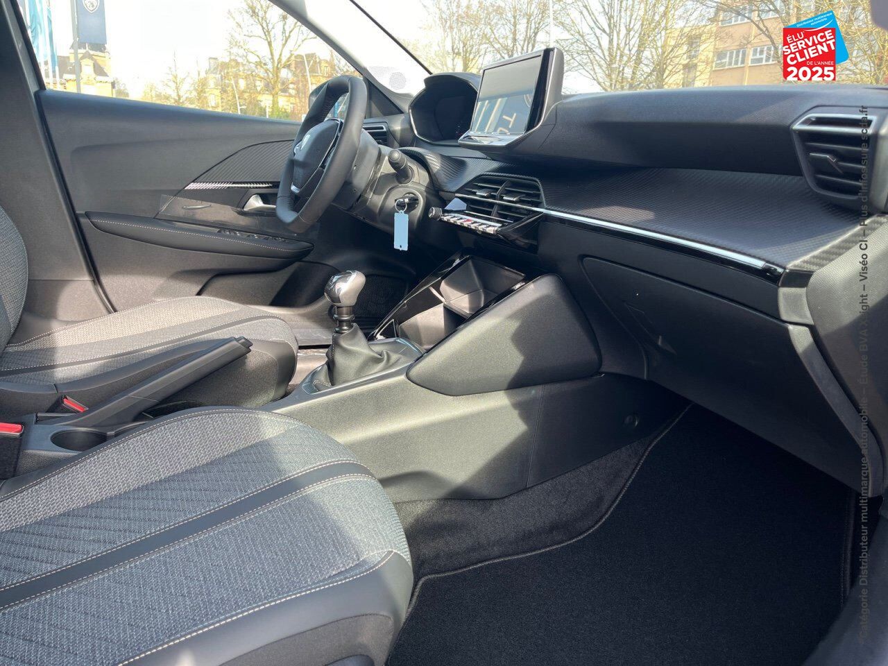 Véhicule neuf PEUGEOT 208 1.2 100CH SS STYLE chez Peugeot Sedan
