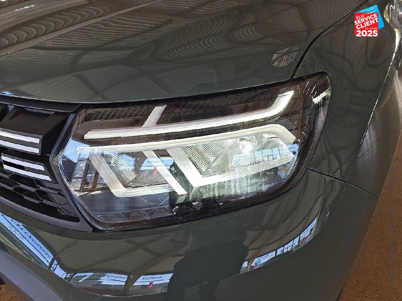 Véhicule d'occasion DACIA DUSTER 1.0 ECO-G 100CH JOURNEY 4X2 GPS CAMERA chez Renault Colmar