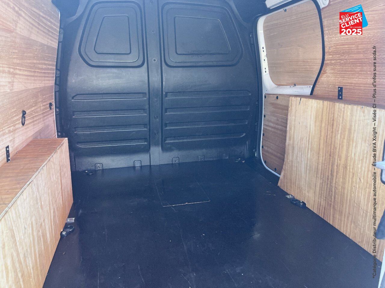 Véhicule d'occasion RENAULT KANGOO VAN L1 E-TECH EV45 DC 80KW GRAND CONFORT PLANCHER CABINE chez Hyundai Epernay