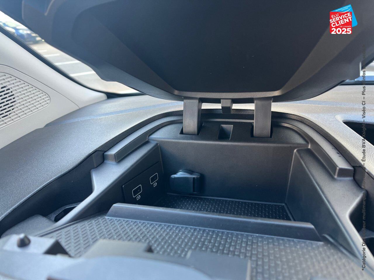 Véhicule d'occasion RENAULT KANGOO VAN L1 E-TECH EV45 DC 80KW GRAND CONFORT PLANCHER CABINE chez Hyundai Epernay