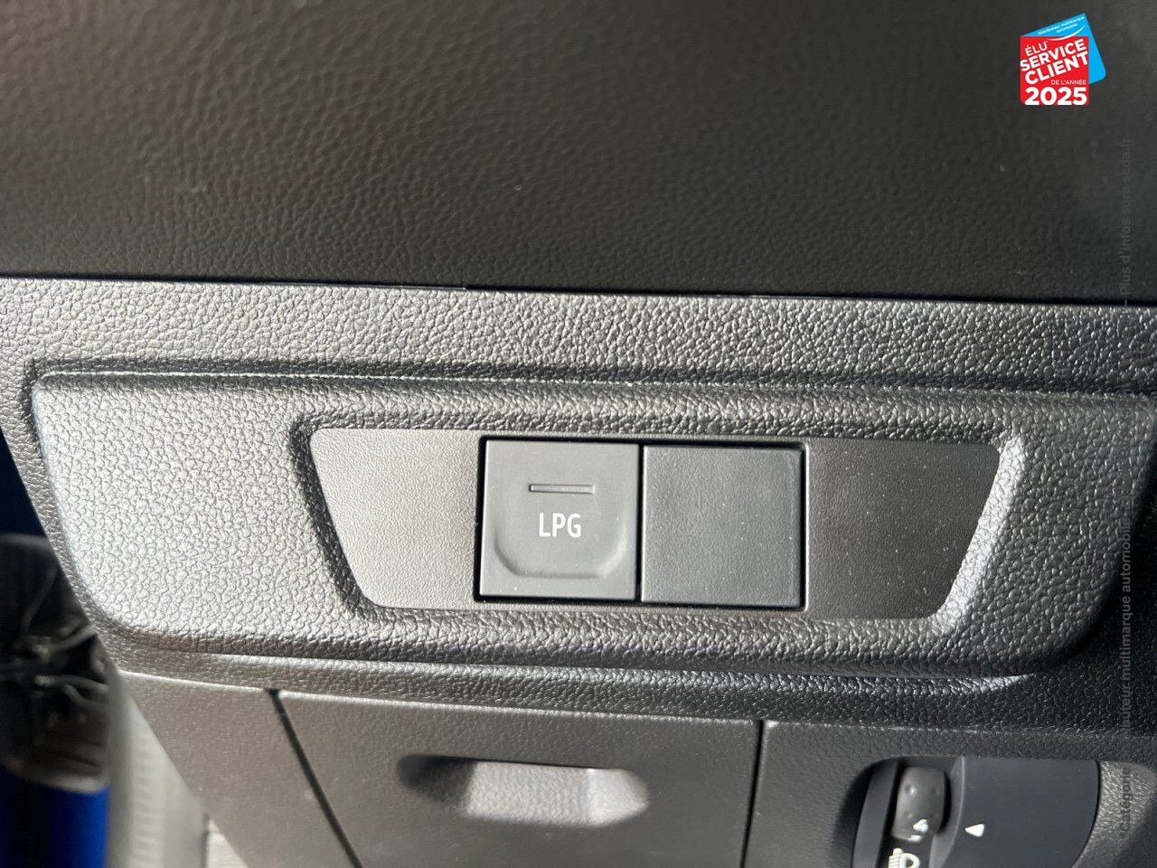 Véhicule d'occasion DACIA SANDERO 1.0 ECO-G 100CH STEPWAY EXPRESSION chez HESS Automobile