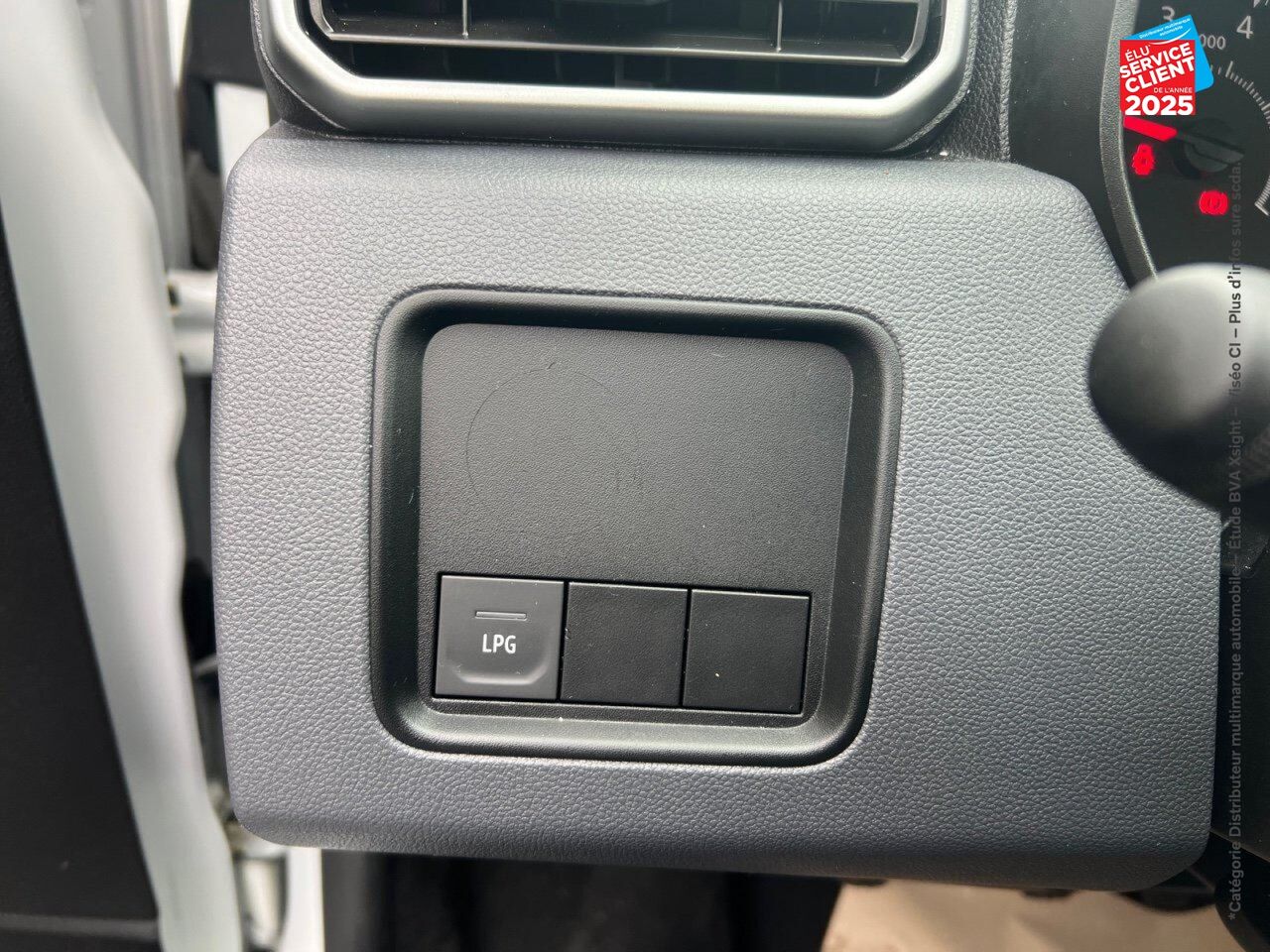 Véhicule d'occasion DACIA DUSTER 1.0 ECO-G 100CH ESSENTIAL 4X2 chez Nissan Strasbourg