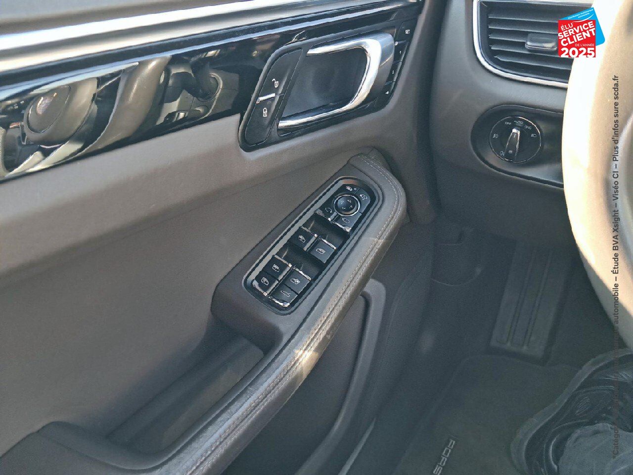 Véhicule d'occasion PORSCHE MACAN 3.0 V6 258CH S DIESEL PDK chez Primocar