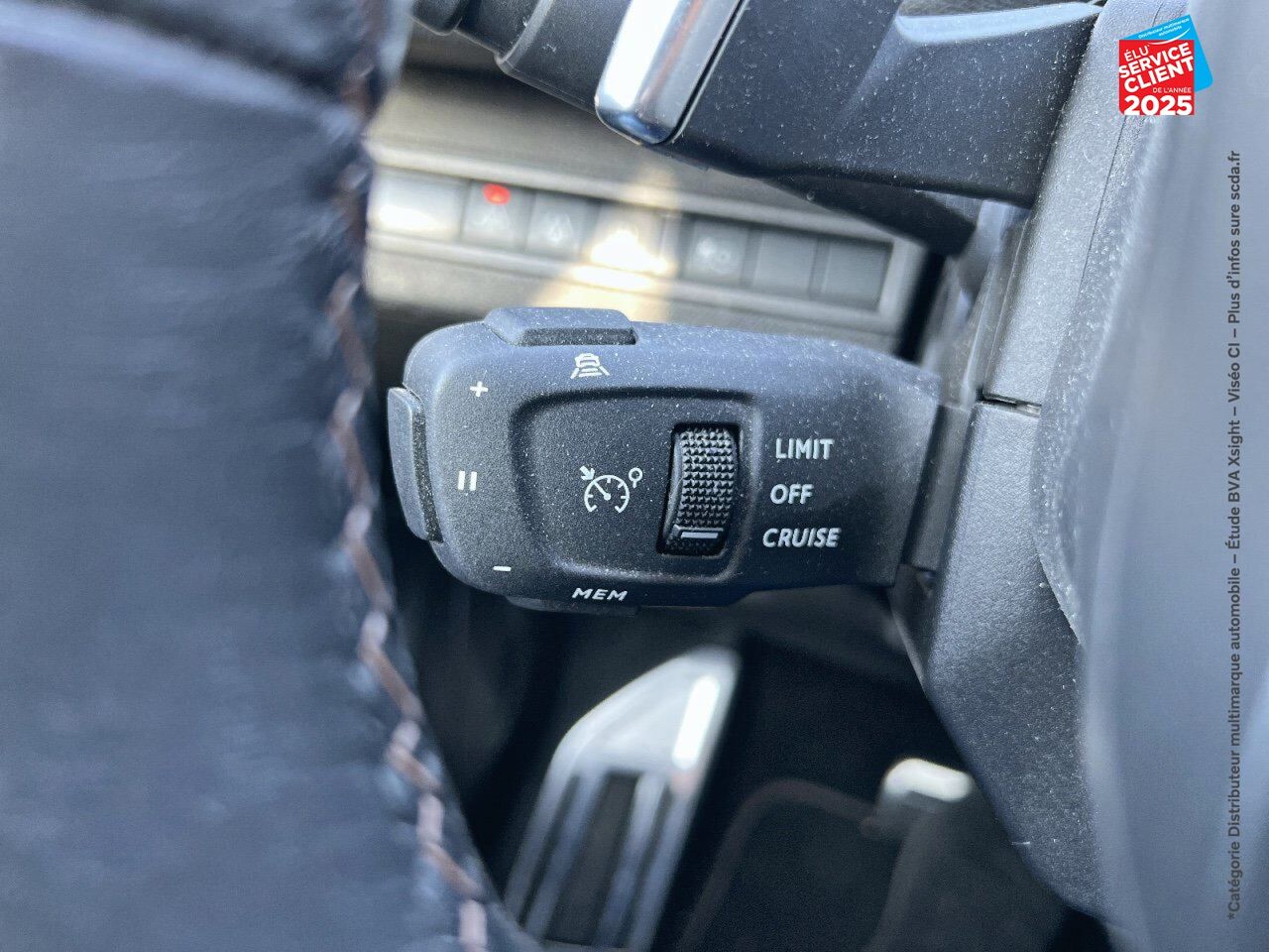 Véhicule d'occasion PEUGEOT 3008 HYBRID 225CH GT PACK E-EAT8 SIEGES CHAUF CAMERA CARPLAY chez Dacia Strasbourg