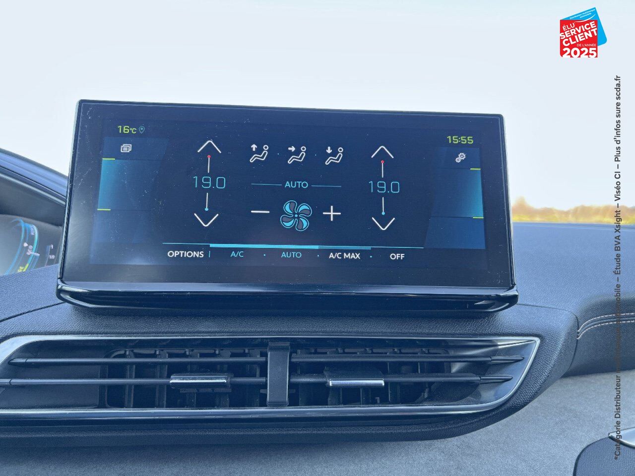 Véhicule d'occasion PEUGEOT 3008 HYBRID 225CH GT PACK E-EAT8 SIEGES CHAUF CAMERA CARPLAY chez Dacia Strasbourg