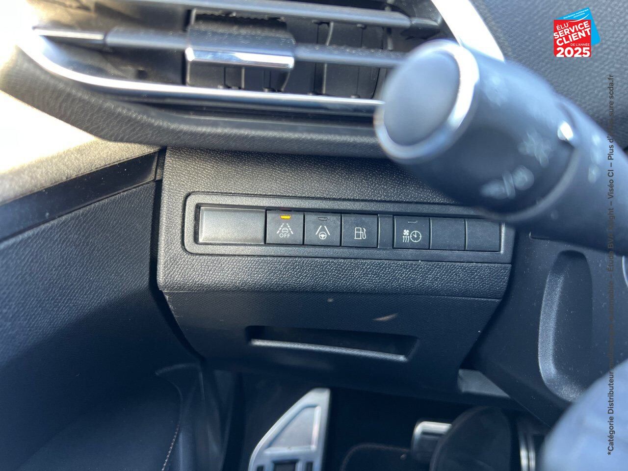 Véhicule d'occasion PEUGEOT 3008 HYBRID 225CH GT PACK E-EAT8 SIEGES CHAUF CAMERA CARPLAY chez Dacia Strasbourg
