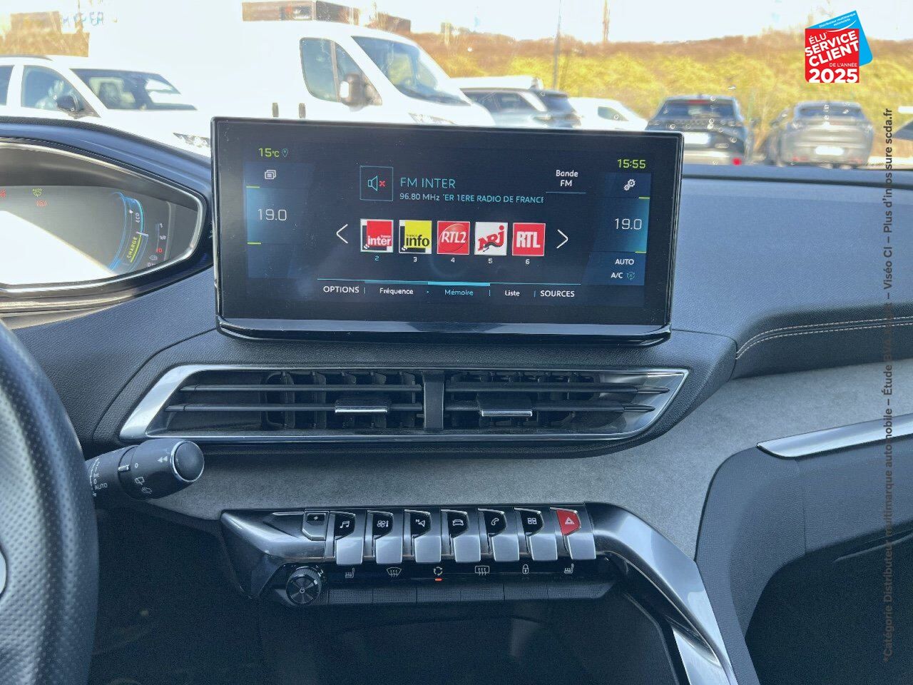 Véhicule d'occasion PEUGEOT 3008 HYBRID 225CH GT PACK E-EAT8 SIEGES CHAUF CAMERA CARPLAY chez Dacia Strasbourg