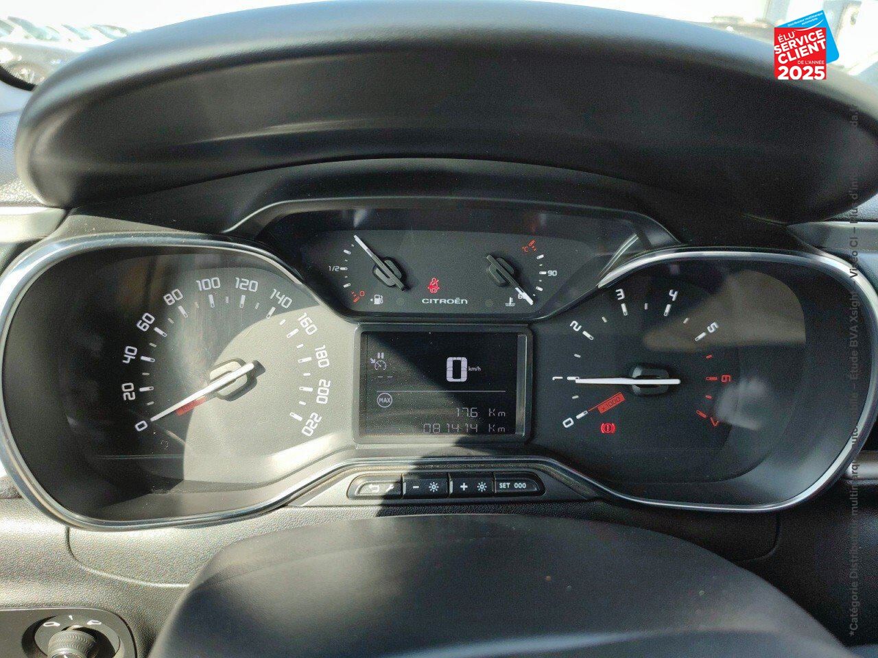 Véhicule d'occasion CITROEN C3 PURETECH 110CH SHINE S/S CAMERA chez BMW Lons le Saunier
