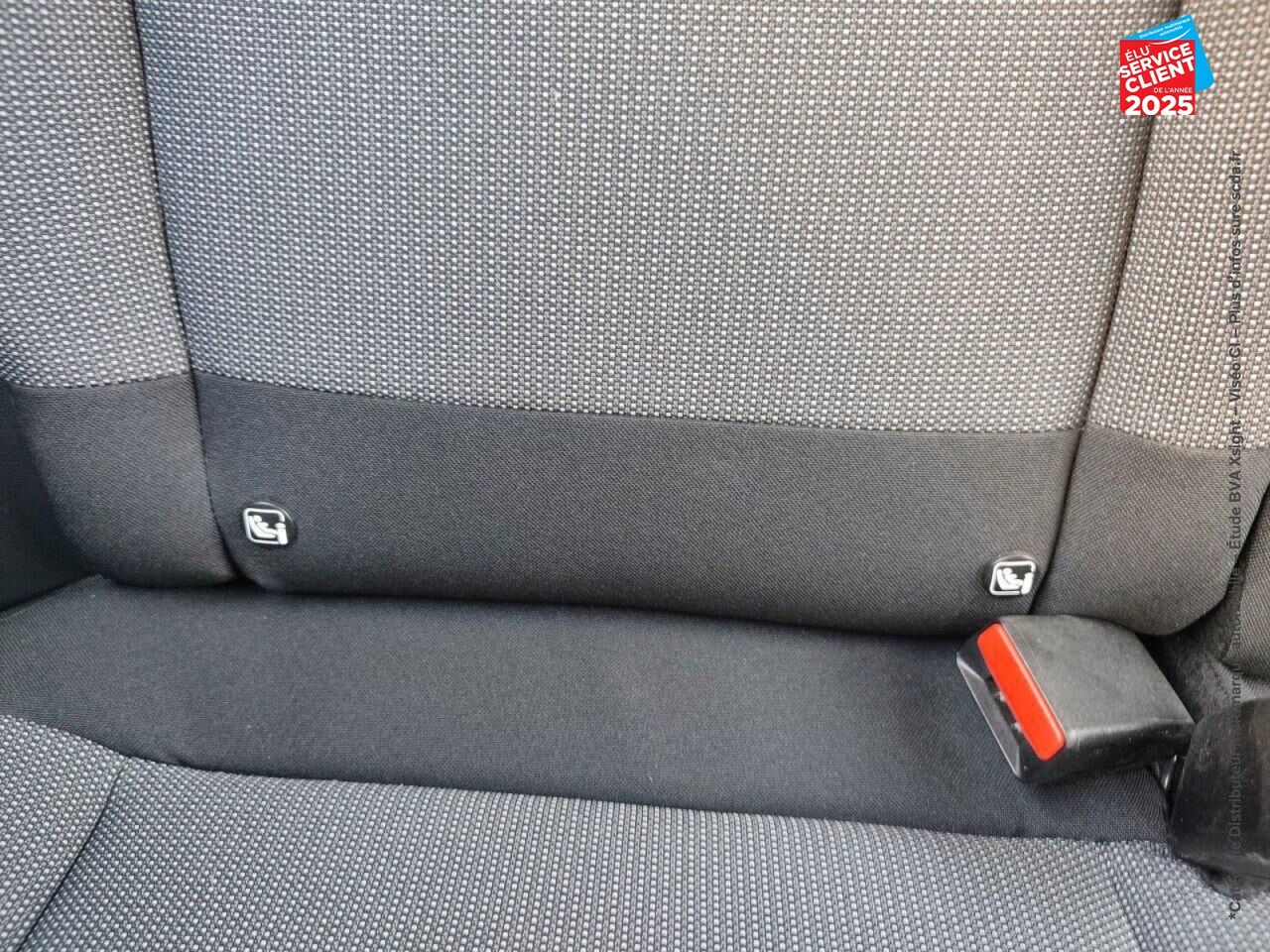 Véhicule d'occasion CITROEN C3 PURETECH 110CH SHINE S/S CAMERA chez BMW Lons le Saunier
