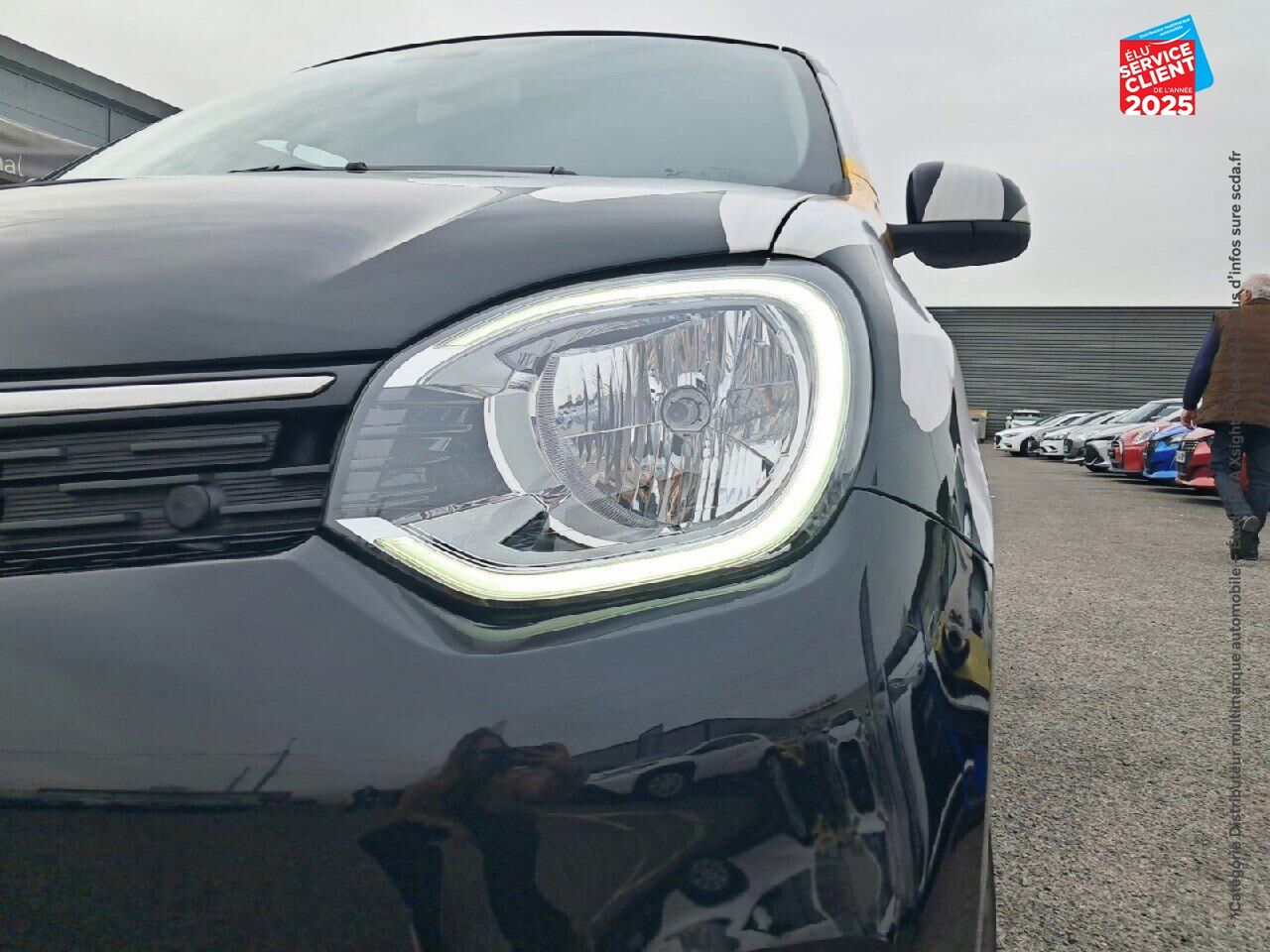 Véhicule d'occasion RENAULT TWINGO E-TECH ELECTRIC URBAN NIGHT R80 ACHAT INTEGRAL TOUVRANT GPS chez Hyundai Reims