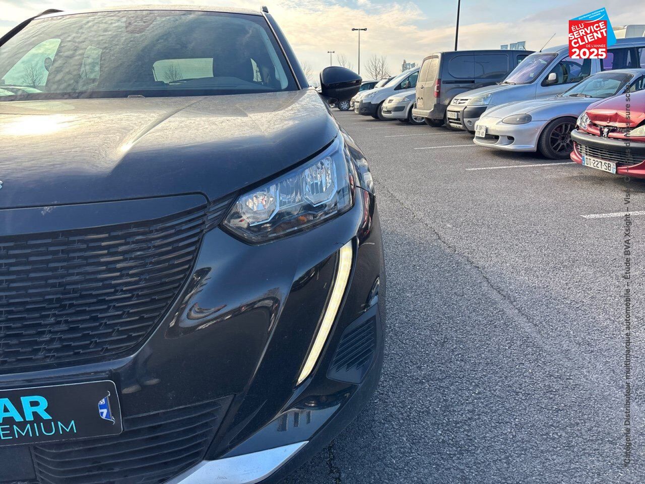 Véhicule d'occasion PEUGEOT 2008 E-136CH ALLURE CAMERA CARPLAY chez Opel Besançon