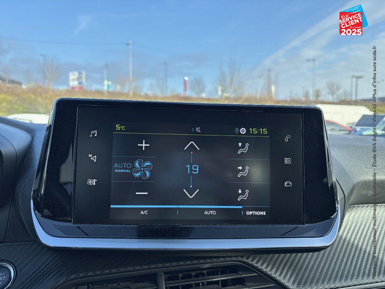 Véhicule d'occasion PEUGEOT 2008 E-136CH ALLURE CAMERA CARPLAY chez Opel Besançon