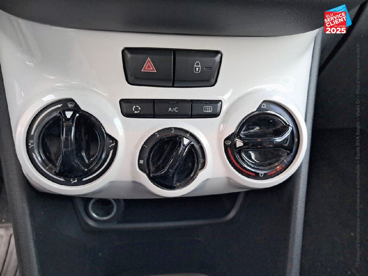 Véhicule d'occasion PEUGEOT 208 1.2 PURETECH 68CH E6.C LIKE 5P chez Renault Sélestat