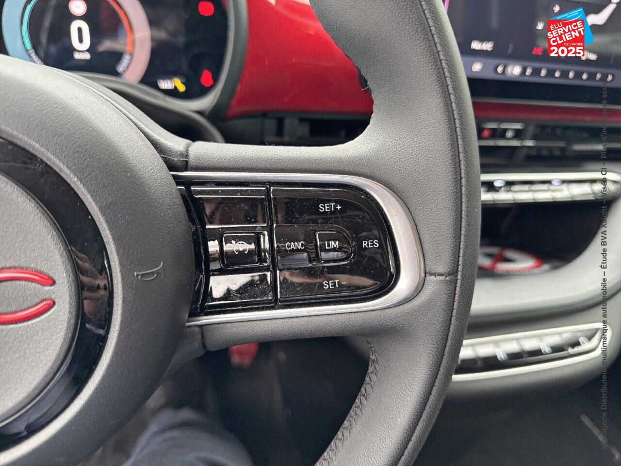 Véhicule d'occasion FIAT 500 E 95CH RED STEP1 GPS CAMERA chez Renault Sélestat