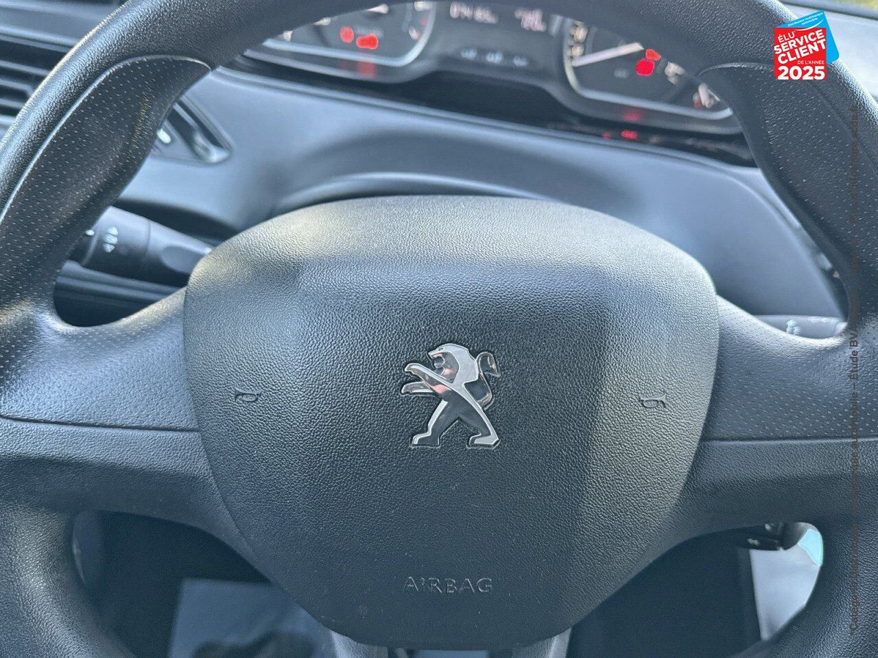Véhicule d'occasion PEUGEOT 208 1.2 PURETECH 68CH LIKE 5P chez Toyota Bar le Duc