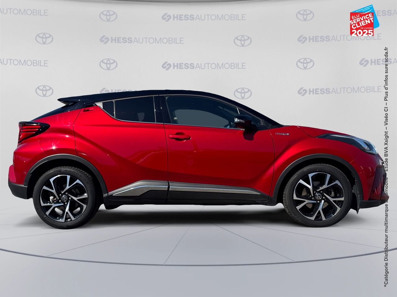 Véhicule d'occasion TOYOTA C-HR 122H COLLECTION 2WD E-CVT MY20 chez Renault Colmar