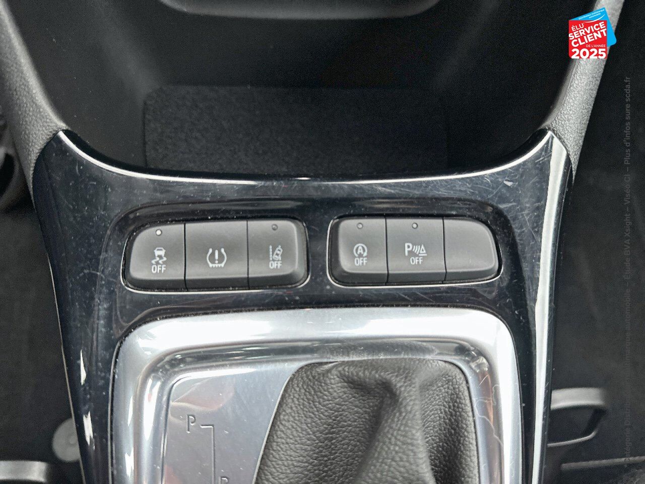 Véhicule d'occasion OPEL CROSSLAND X 1.2 TURBO 130CH ELEGANCE BVA EURO 6D-T GPS CAMERA chez Toyota Sarreguemines