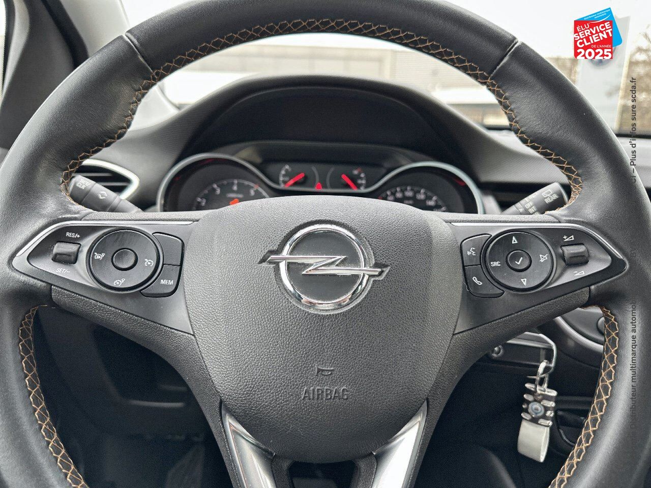 Véhicule d'occasion OPEL CROSSLAND X 1.2 TURBO 130CH ELEGANCE BVA EURO 6D-T GPS CAMERA chez Toyota Sarreguemines
