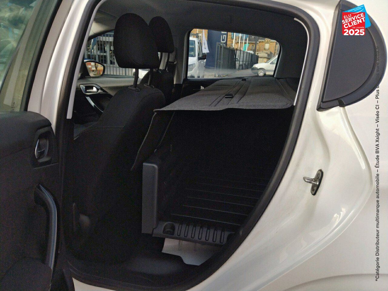 Véhicule d'occasion PEUGEOT 208 AFFAIRE 1.6 BLUEHDI 100CH SS PREMIUM PACK EURO6C chez Opel Verdun