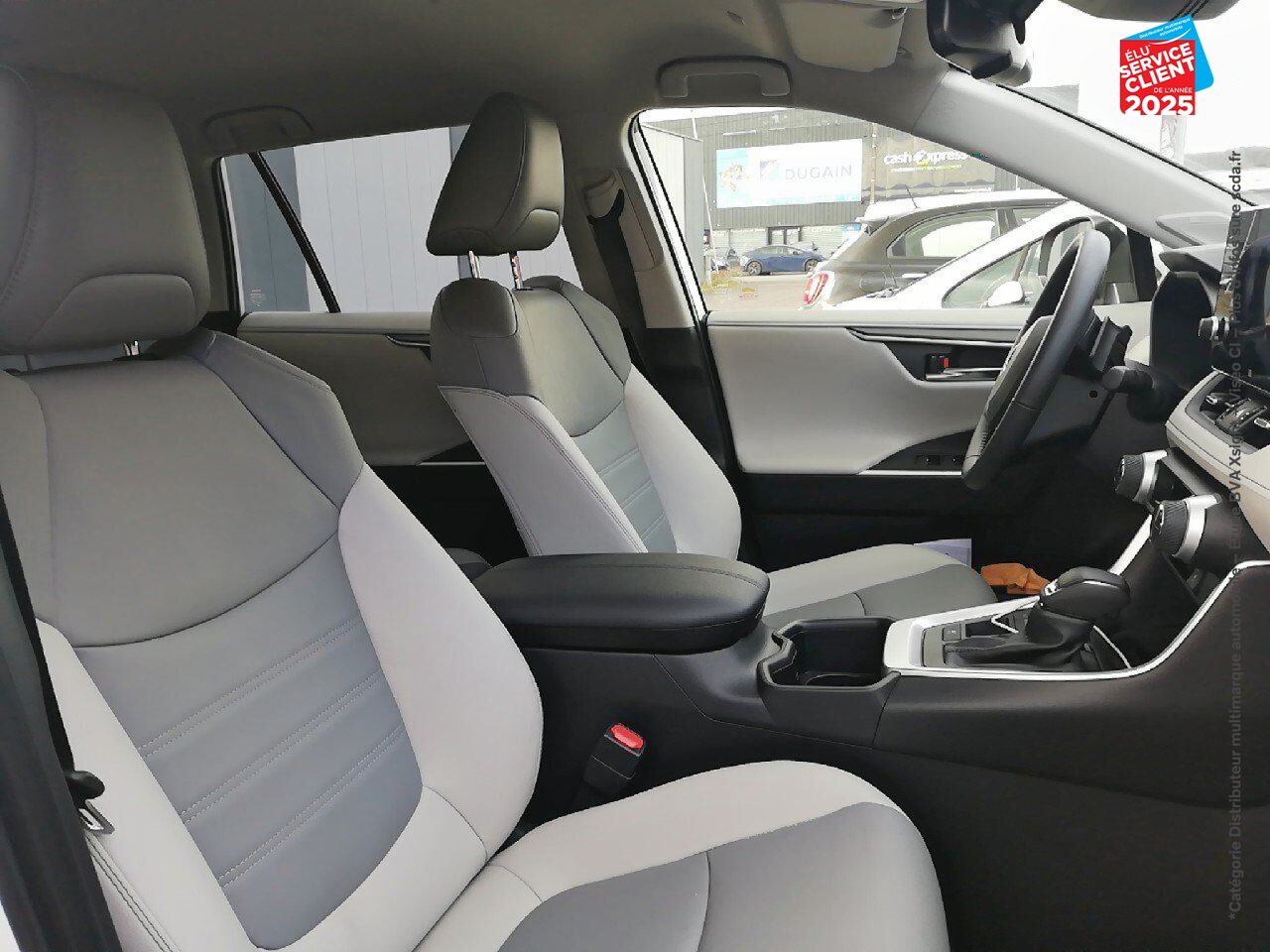 Véhicule d'occasion TOYOTA RAV4 2.5 HYBRIDE 218CH LOUNGE 2WD MY24 chez Renault Colmar