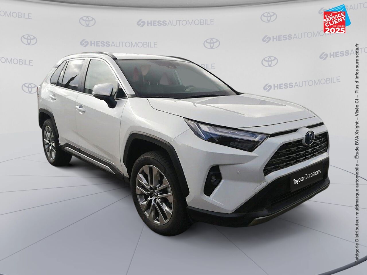 Véhicule d'occasion TOYOTA RAV4 2.5 HYBRIDE 218CH LOUNGE 2WD MY24 chez Renault Colmar
