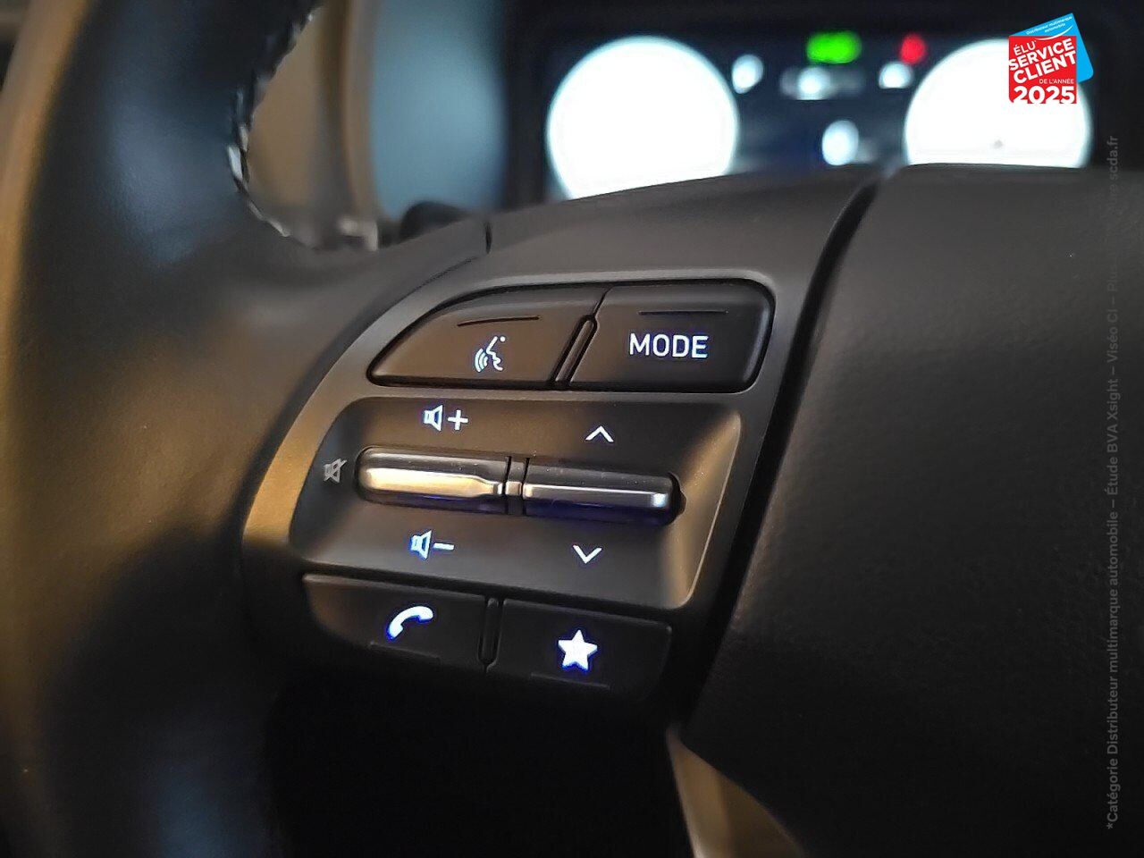 Véhicule d'occasion HYUNDAI KONA ELECTRIC 39KWH - 136CH INTUITIVE CAMERA CARPLAY chez Hyundai Epernay