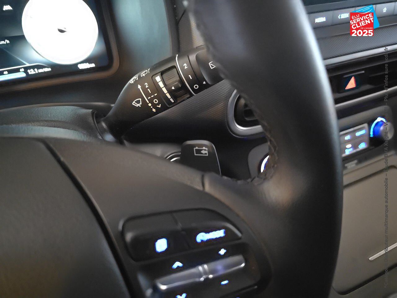 Véhicule d'occasion HYUNDAI KONA ELECTRIC 39KWH - 136CH INTUITIVE CAMERA CARPLAY chez Hyundai Epernay