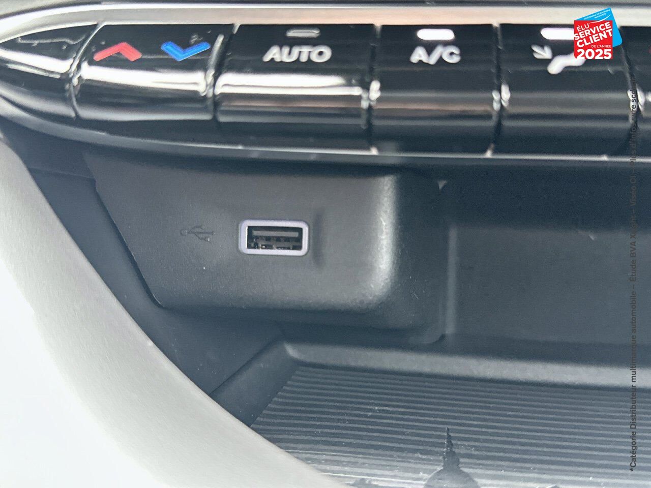 Véhicule d'occasion FIAT 500 E 95CH ICONE chez Peugeot Reims