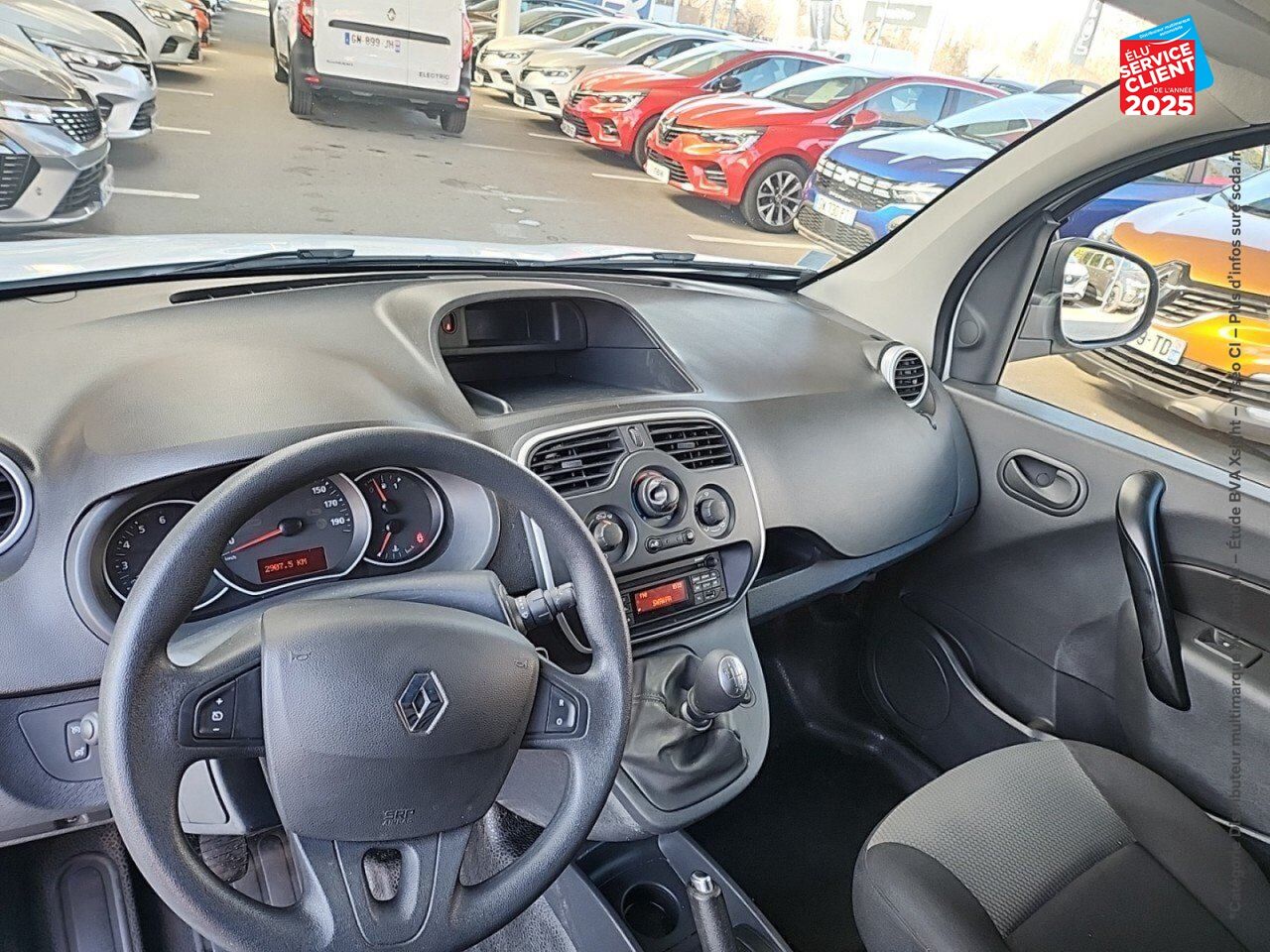 Véhicule d'occasion RENAULT KANGOO EXPRESS 1.5 BLUE DCI 80CH GRAND CONFORT 5CV chez Toyota Verdun