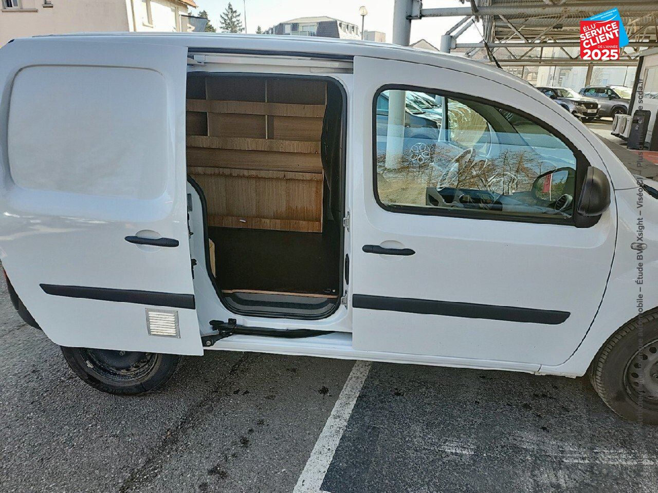 Véhicule d'occasion RENAULT KANGOO EXPRESS 1.5 BLUE DCI 80CH GRAND CONFORT 5CV chez Toyota Verdun