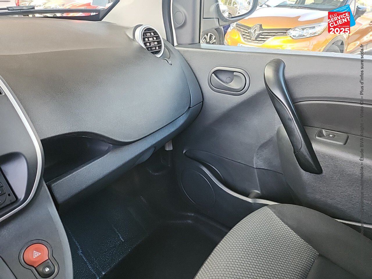Véhicule d'occasion RENAULT KANGOO EXPRESS 1.5 BLUE DCI 80CH GRAND CONFORT 5CV chez Toyota Verdun