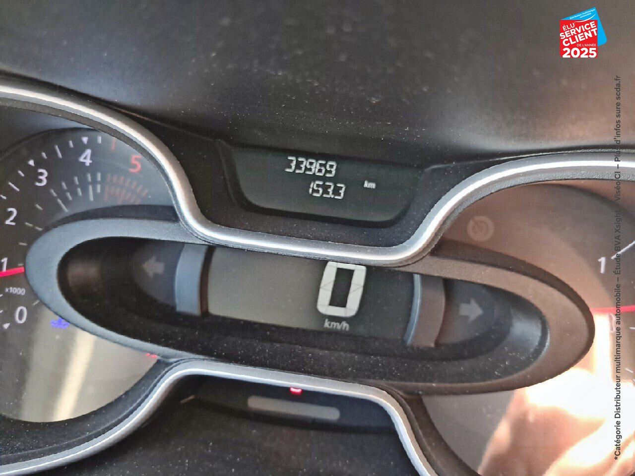 Véhicule d'occasion RENAULT TRAFIC COMBI L2 2.0 DCI 120CH S/S ZEN 8 PLACES 6CV chez Opel Verdun