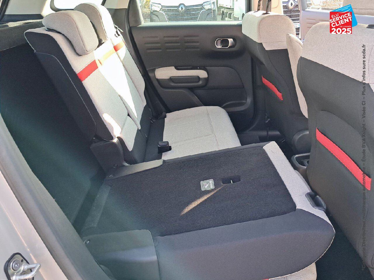 Véhicule d'occasion CITROEN C3 AIRCROSS PURETECH 110CH S/S SHINE GPS RADAR AR CARPLAY chez Renault Saint-Louis