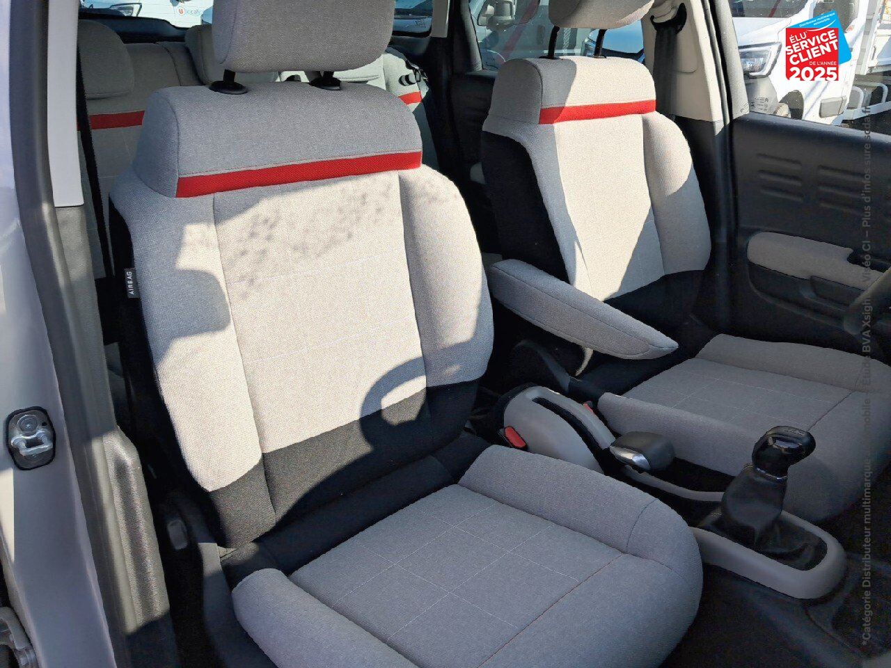 Véhicule d'occasion CITROEN C3 AIRCROSS PURETECH 110CH S/S SHINE GPS RADAR AR CARPLAY chez Renault Saint-Louis