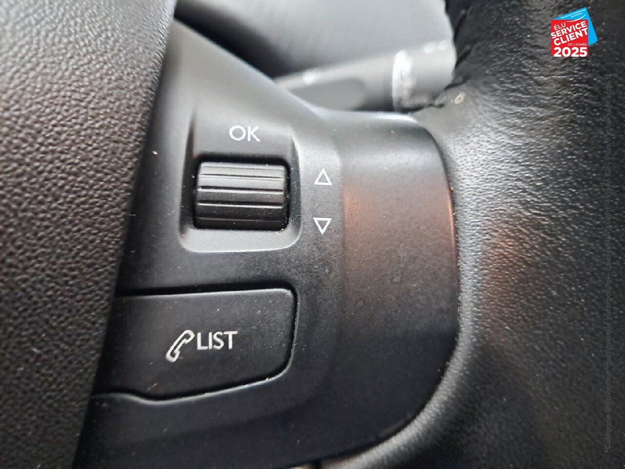 Véhicule d'occasion PEUGEOT 2008 1.2 PURETECH 110CH E6.C SIGNATURE SS EAT6 chez Peugeot Sedan