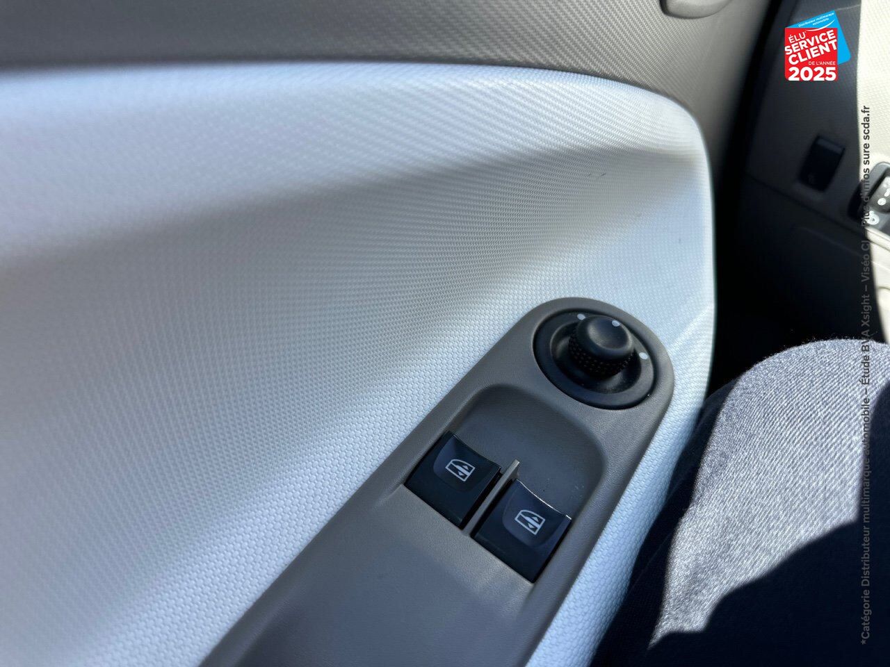 Véhicule d'occasion RENAULT ZOE ZEN CHARGE NORMALE TYPE 2 GPS RADAR AR chez Renault Colmar