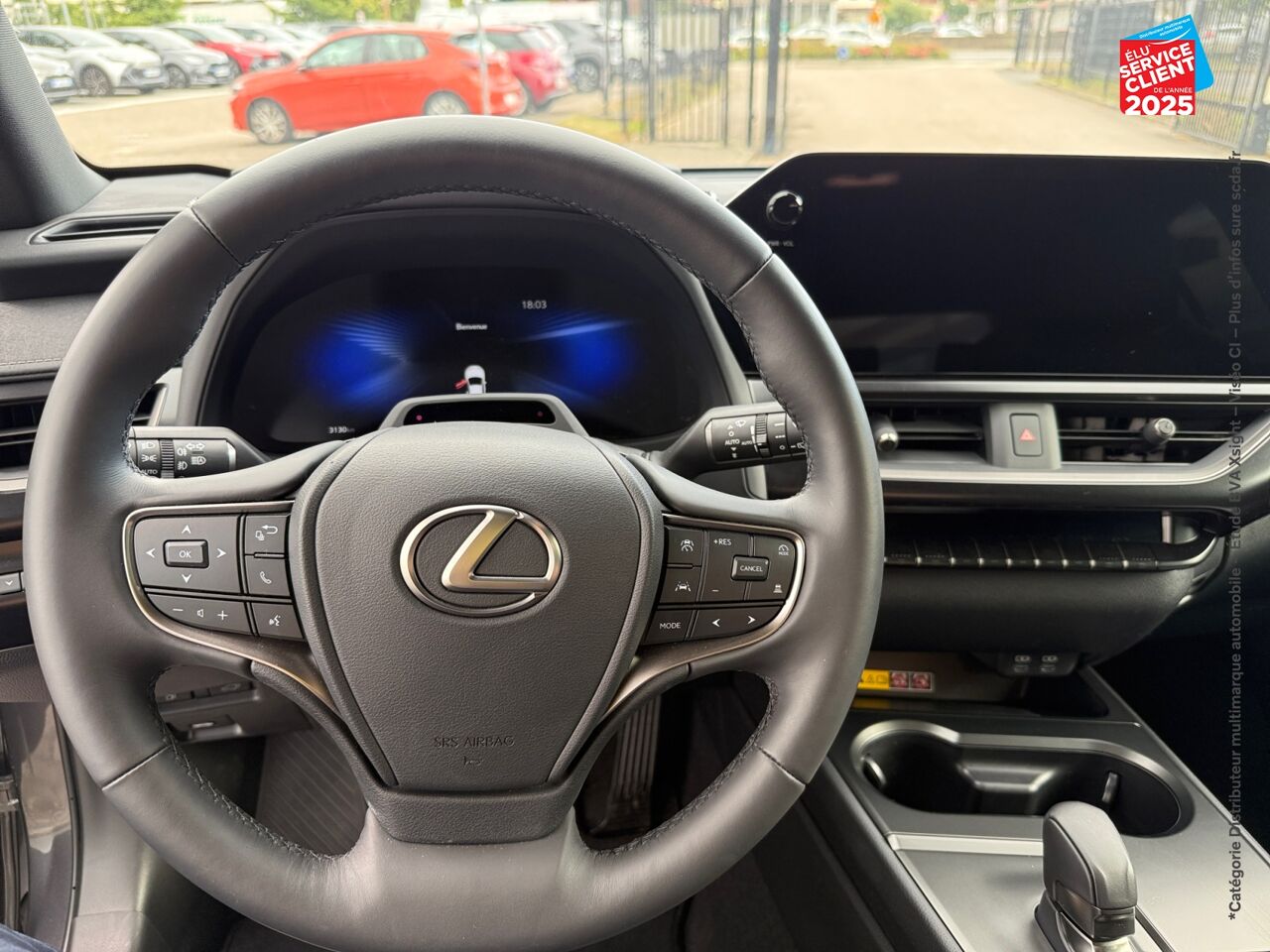 Véhicule d'occasion LEXUS UX 300H LUXE 2WD chez Volvo Reims