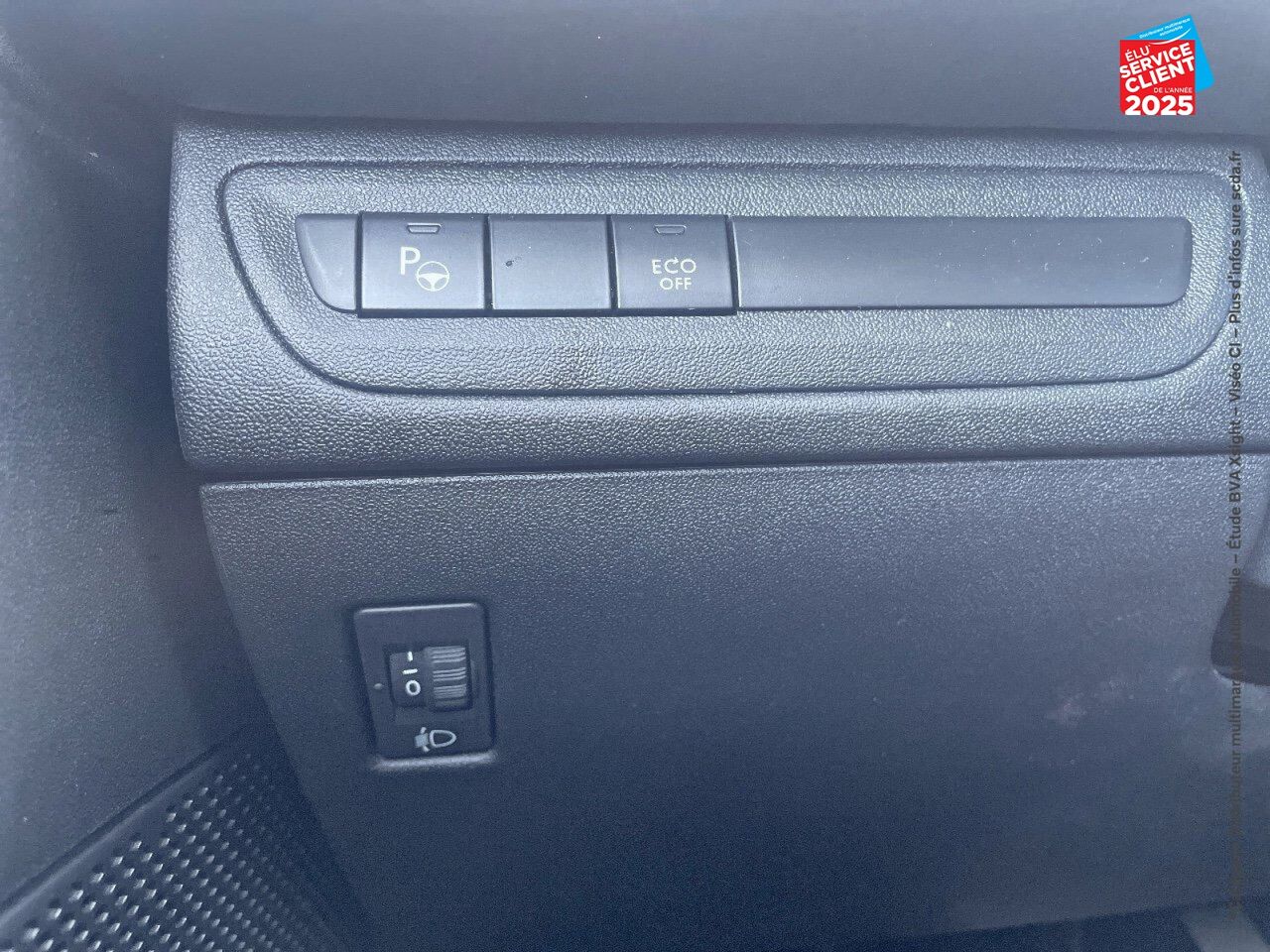Véhicule d'occasion PEUGEOT 2008 1.2 PURETECH 110CH E6.C CROSSWAY SS EAT6 chez Opel Bar le Duc